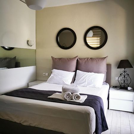 Frau Irenes Haus Apartment Sarti Bagian luar foto
