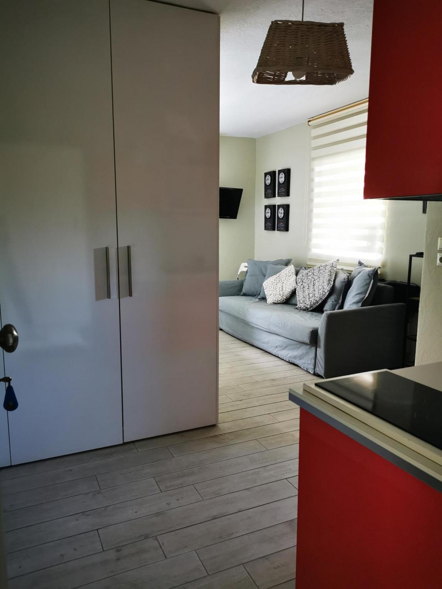 Frau Irenes Haus Apartment Sarti Bagian luar foto