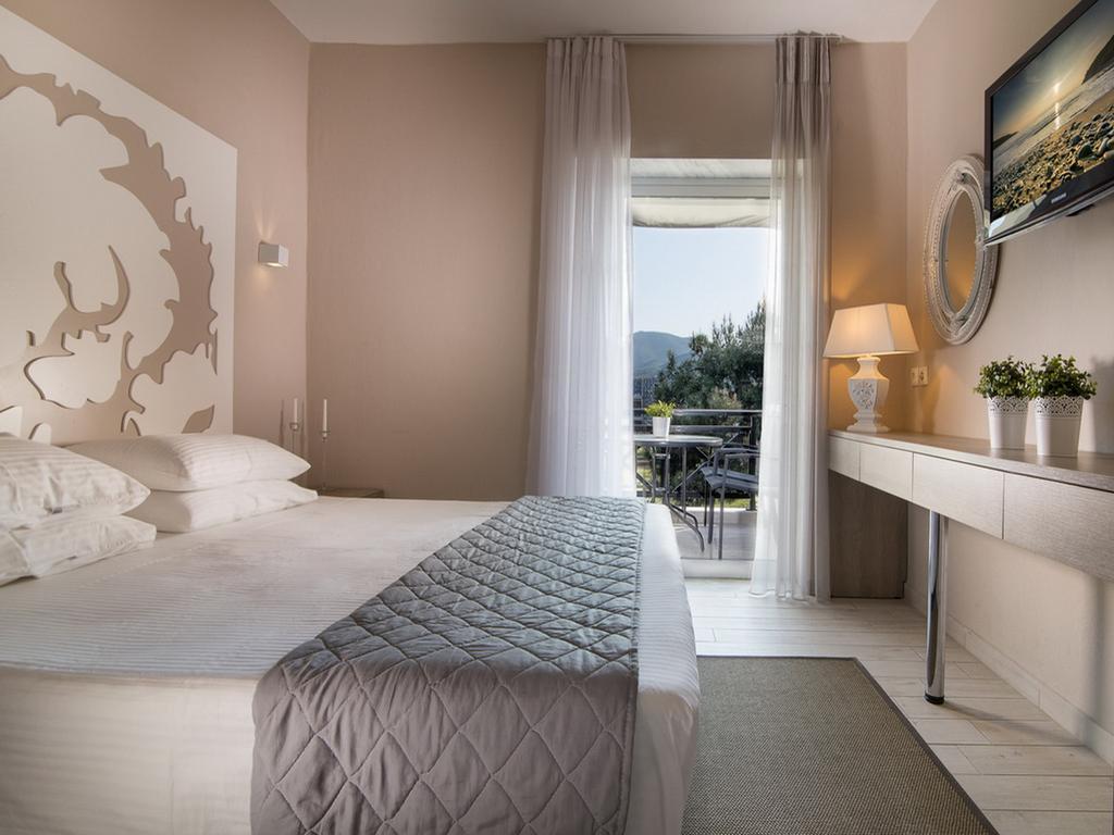 Frau Irenes Haus Apartment Sarti Bagian luar foto