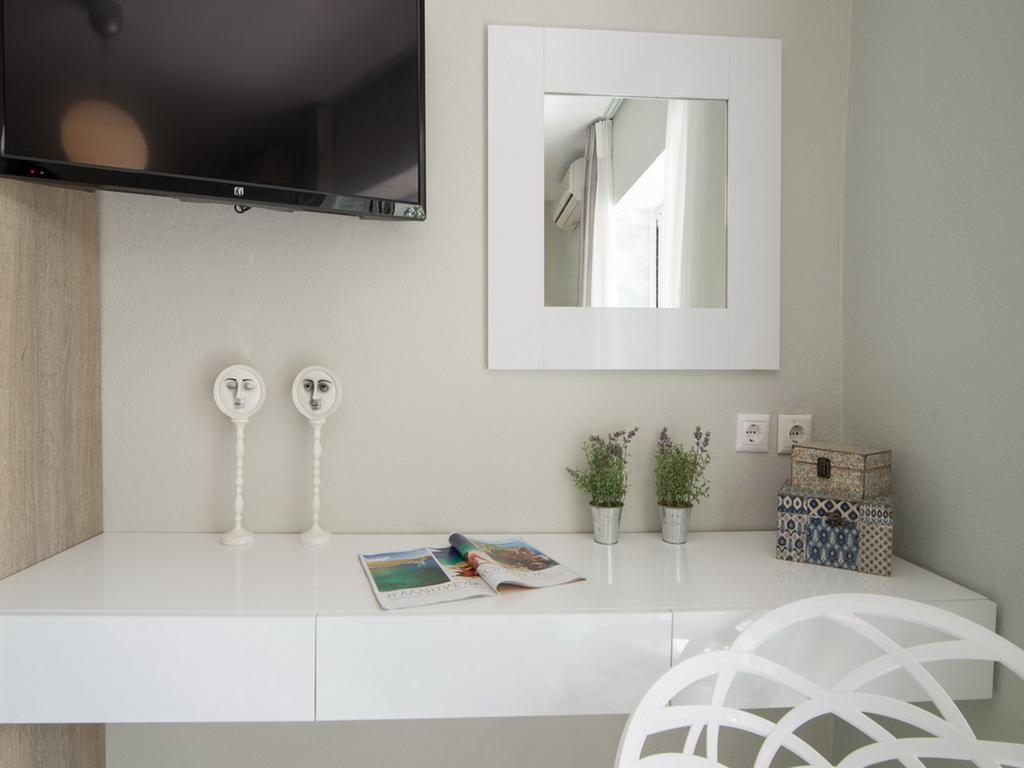 Frau Irenes Haus Apartment Sarti Bagian luar foto